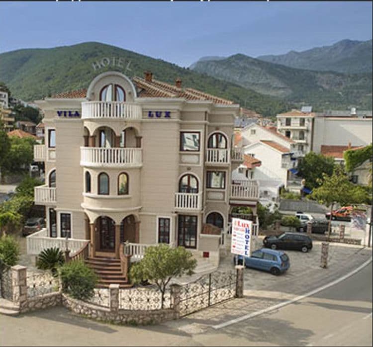 Villa Lux