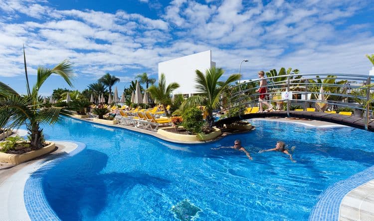 Paradise Park Fun Lifestyle Hotel