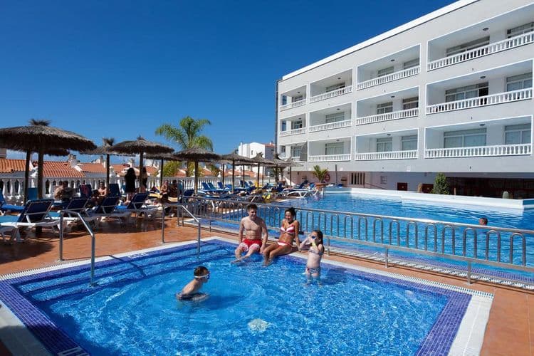 Blue Sea Lagos de Cesar Hotel