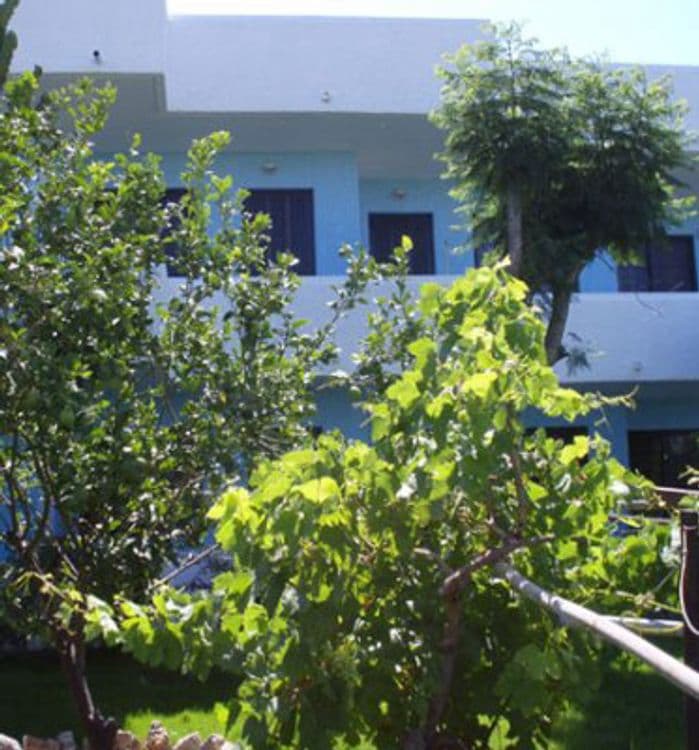 Gregory Peck Apartments & Studios