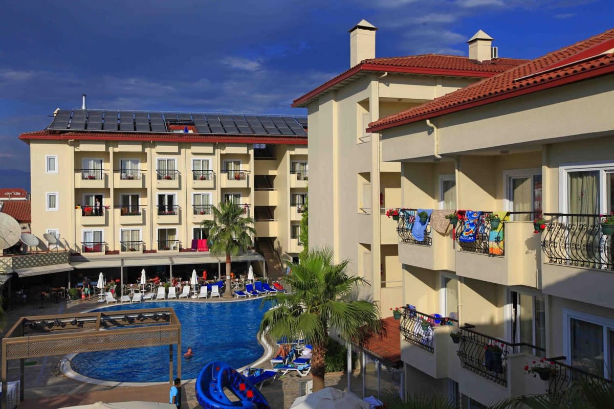 Sun City Apartments & Hotel