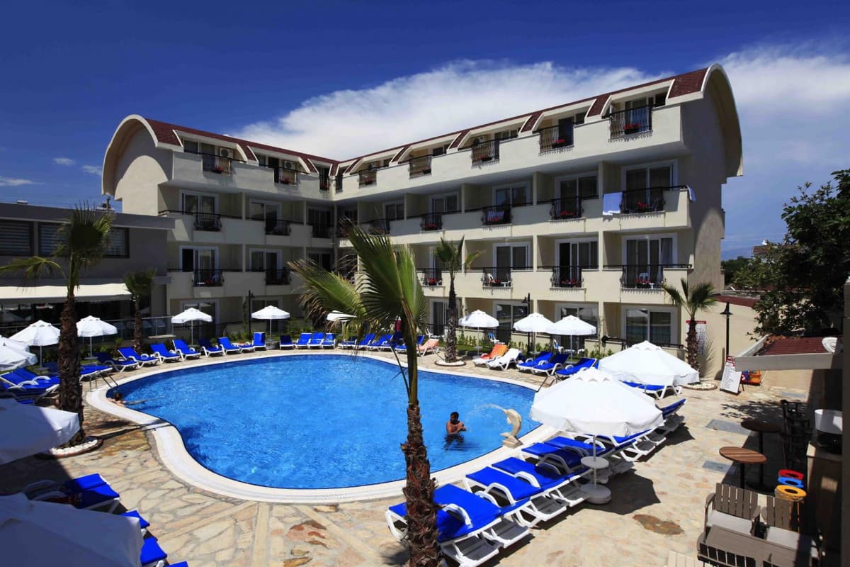 Sun City Apartments & Hotel