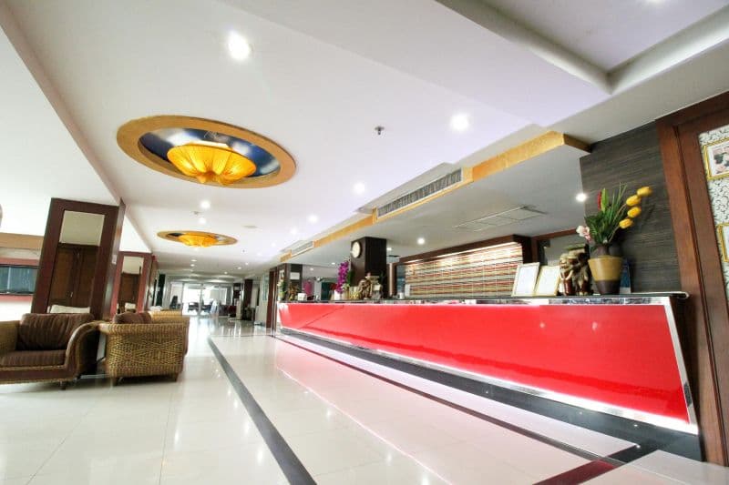 Convenient Grand Hotel