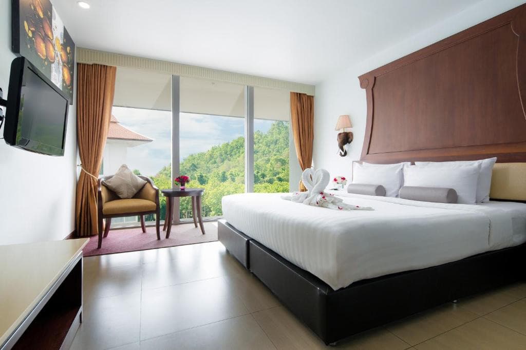 Aiyara Grand Hotel