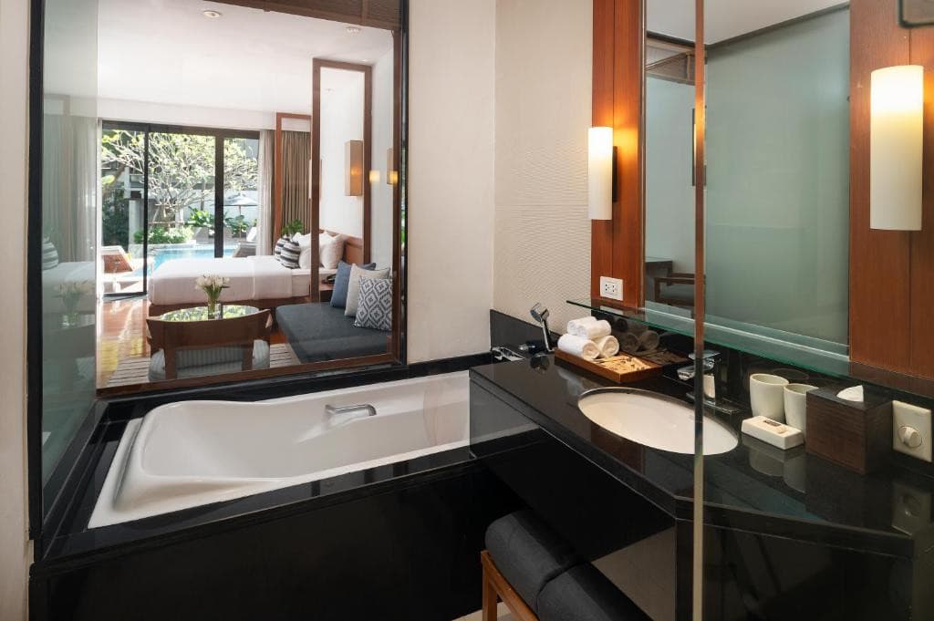 WOODLANDS SUITES SERVICED RESIDENCE