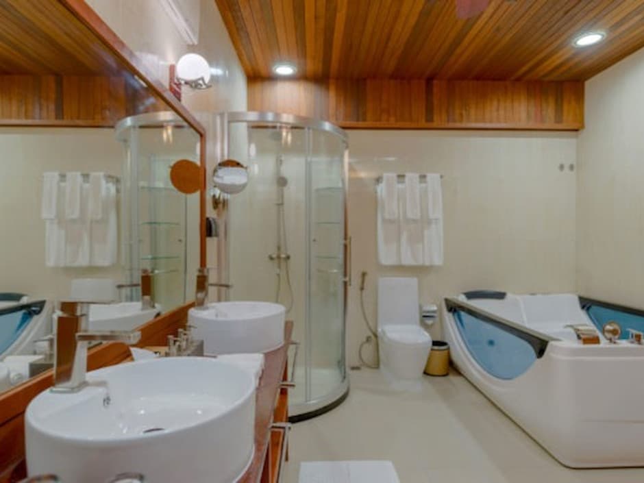 ARAAMU HOLIDAYS & SPA