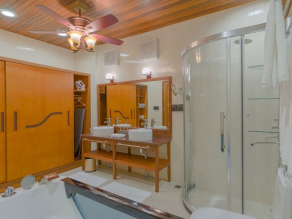 ARAAMU HOLIDAYS & SPA