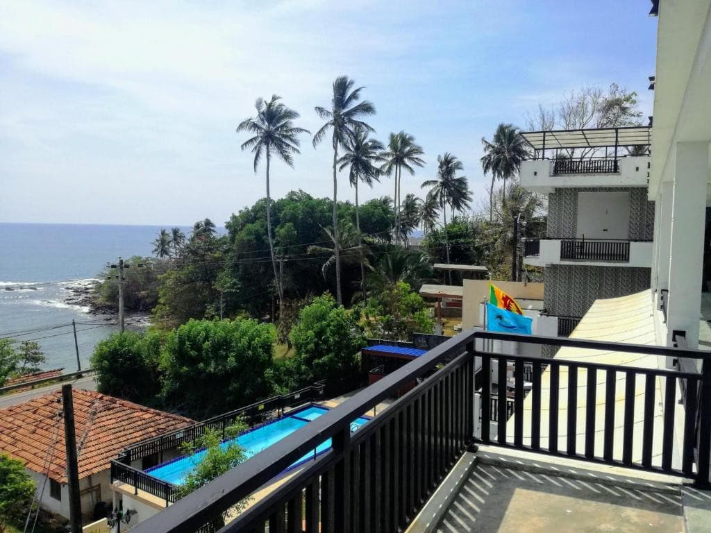 Queens Beach Hotel