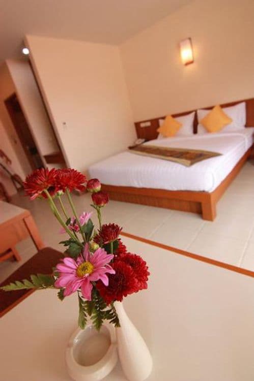 Chaiyapruek Suites Hotel