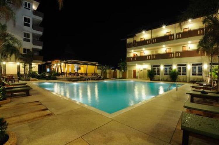 Chaiyapruek Suites Hotel