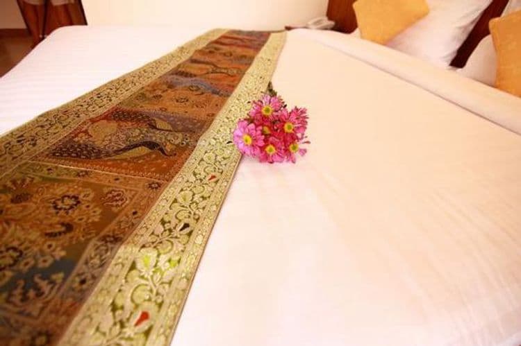 Chaiyapruek Suites Hotel