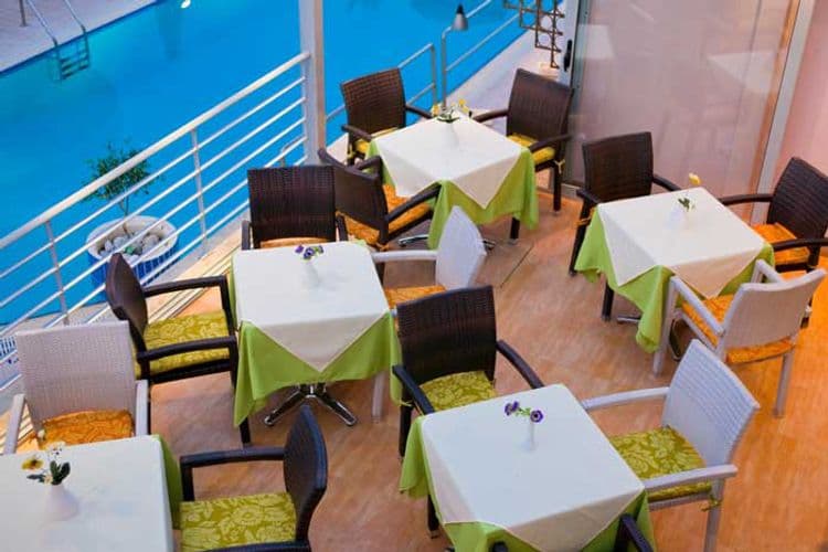 Amaryllis Luxury Hotel Apartments