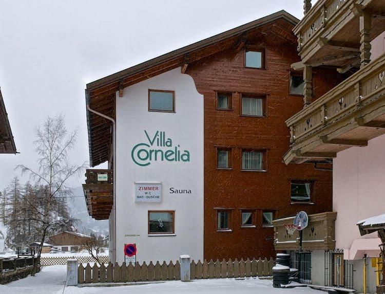 Cornelia Villa Pension