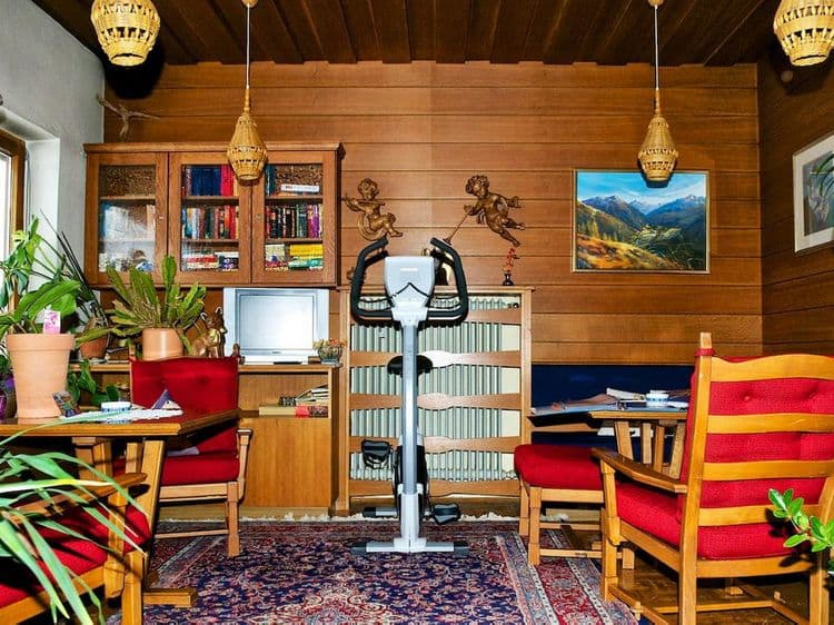 Cornelia Villa Pension