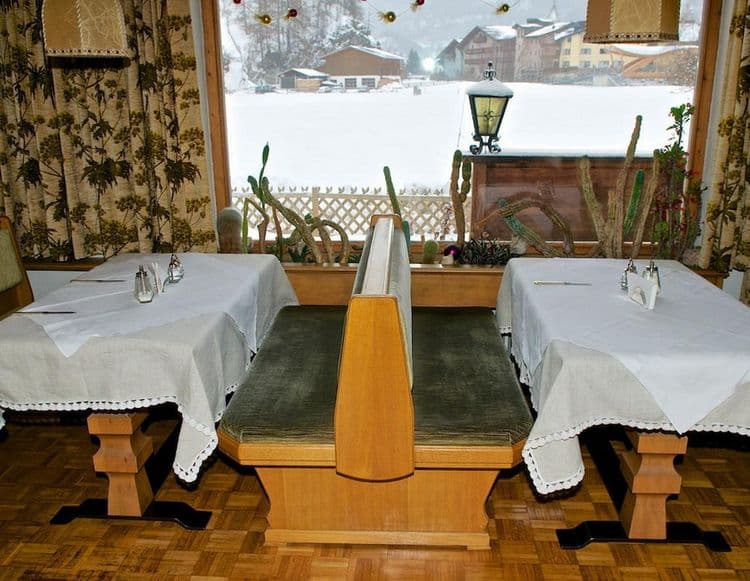 Cornelia Villa Pension