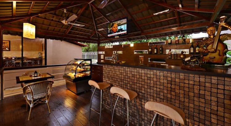 La Sunila Suites