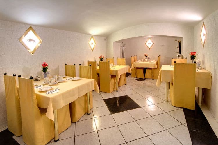 Taurus Hotel