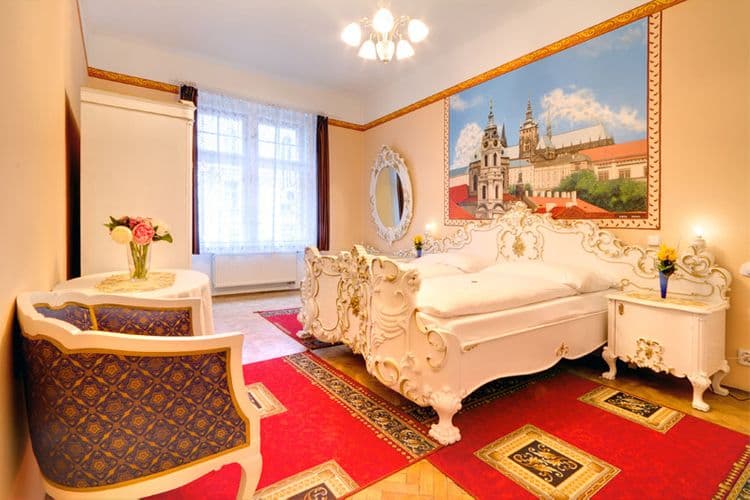 Taurus Hotel