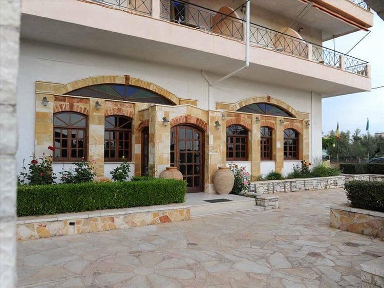 Kaiafas Lake Hotel