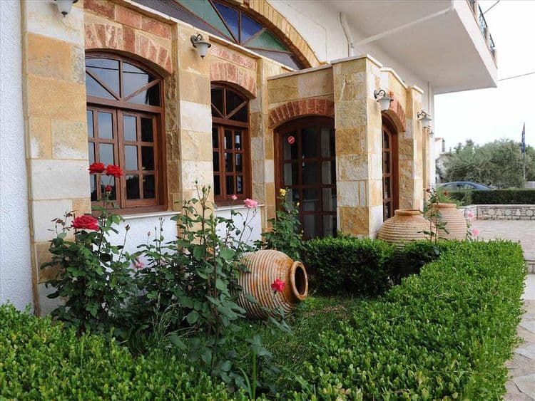 Kaiafas Lake Hotel