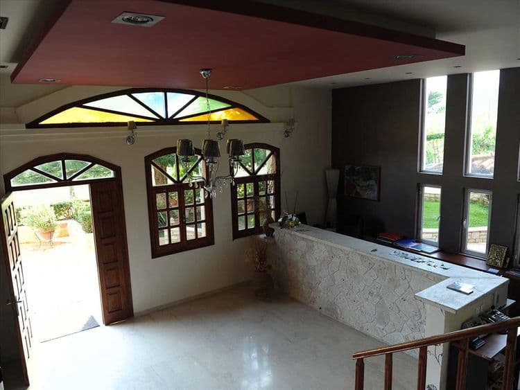 Kaiafas Lake Hotel