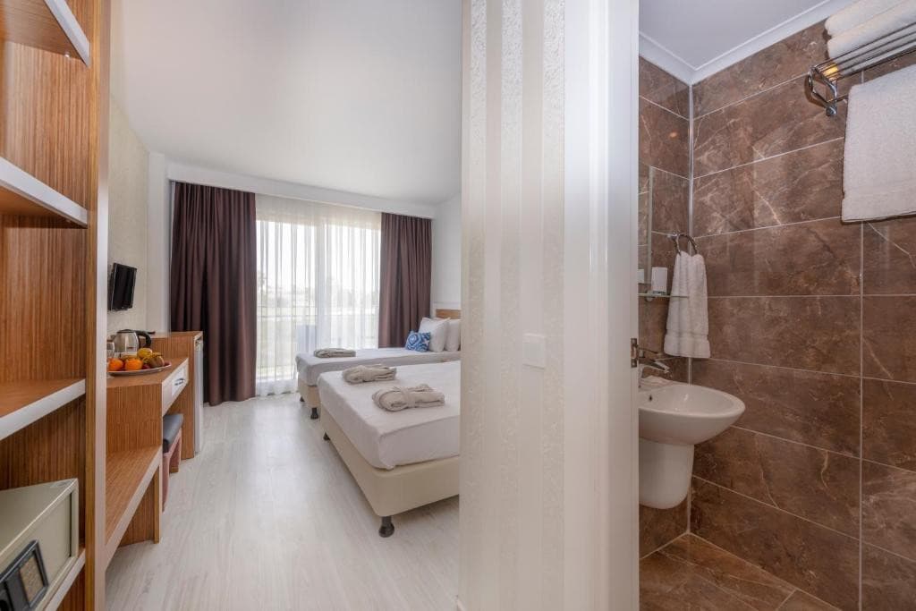 Harmony Side Hotel