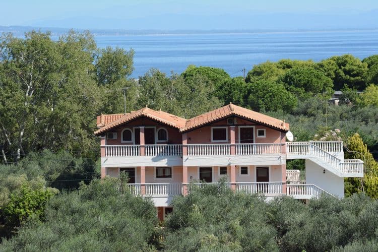 Arazzo Apartments