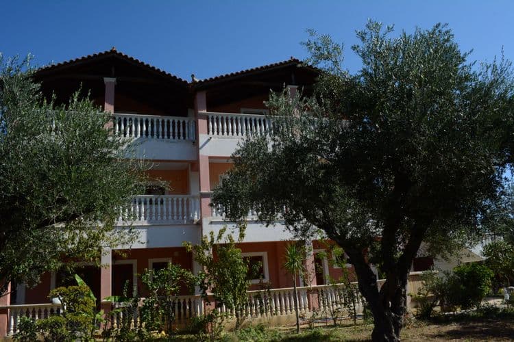 Arazzo Apartments