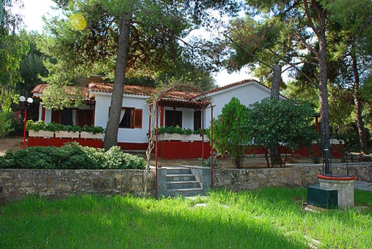 Alykes Park Bungalows & Apartments