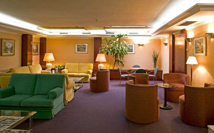 Acacia Premium Suite