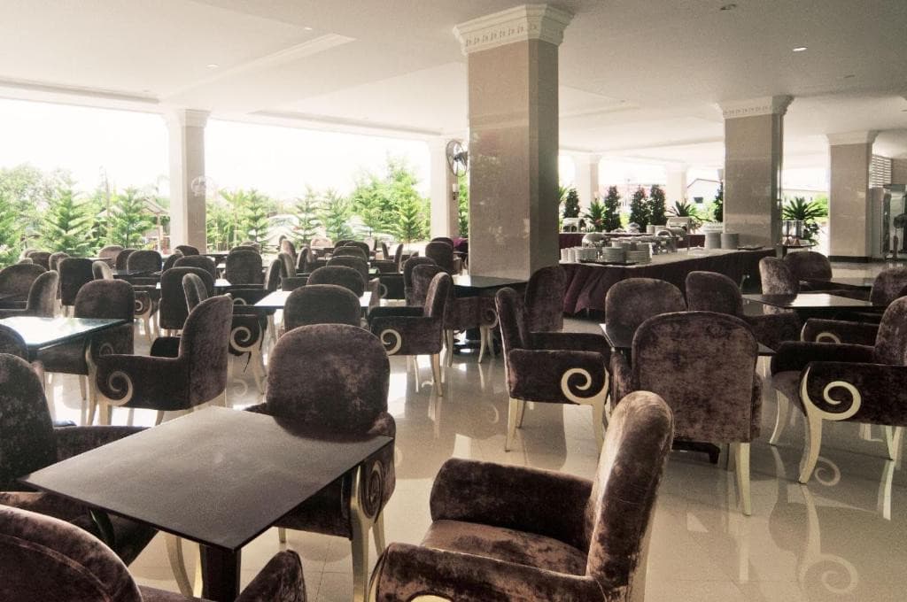 Lk Grand Living