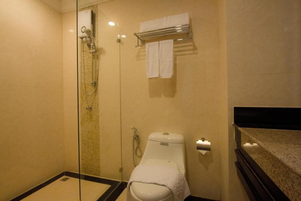 Lk Grand Living