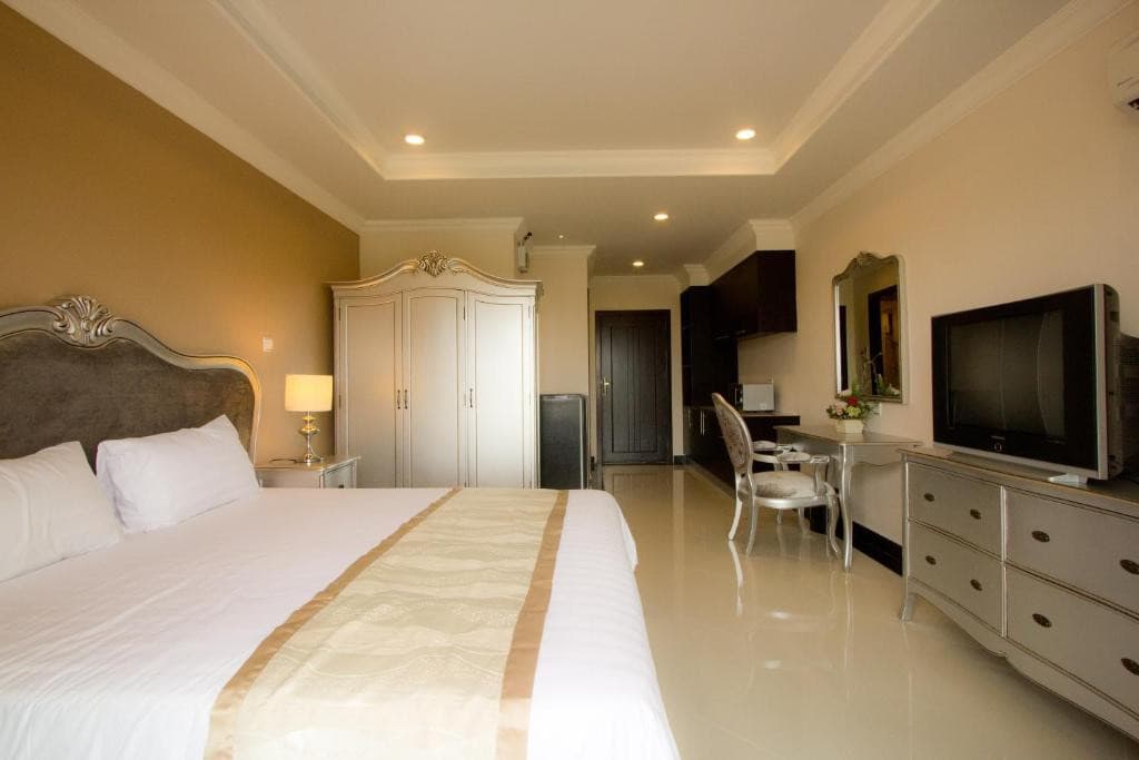 Lk Grand Living