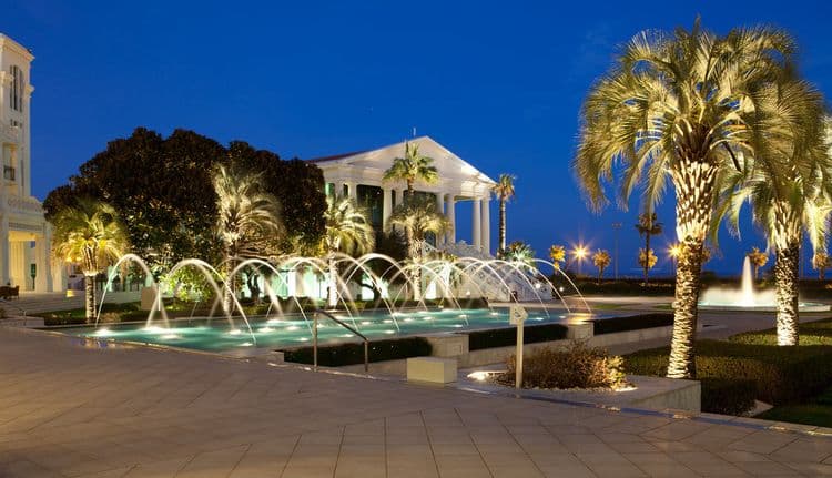 Las Arenas Balneario Resort