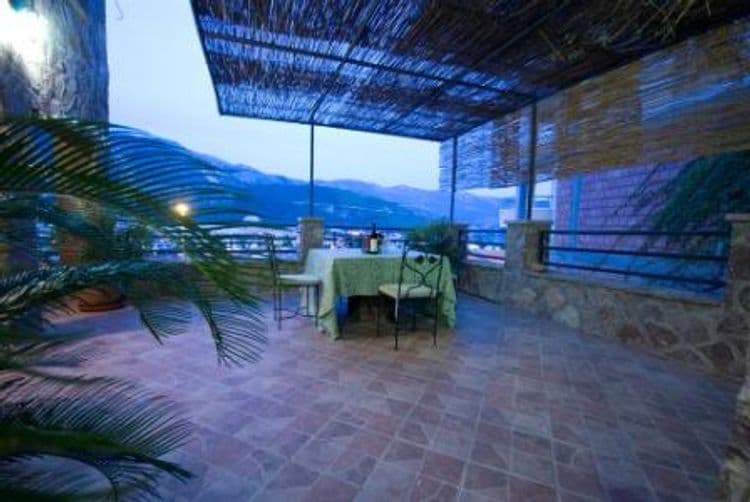 Contessa Apartments