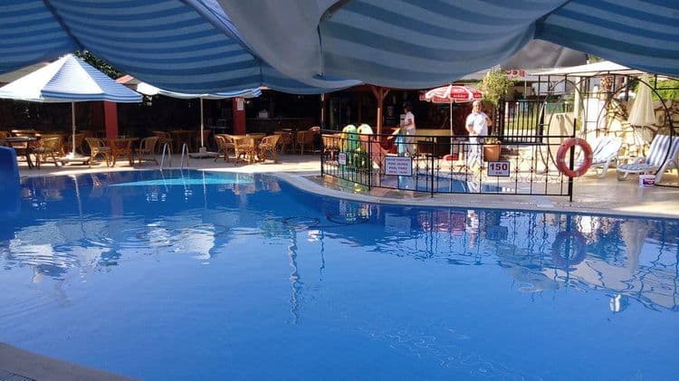 Semoris Hotel