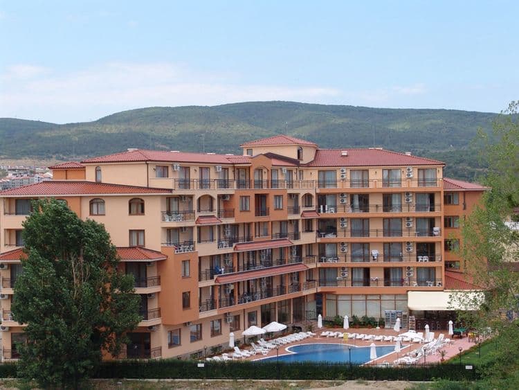 Happy Aparthotel & Spa