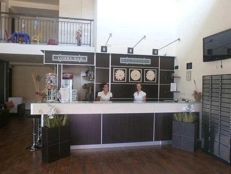 Julia Hotel