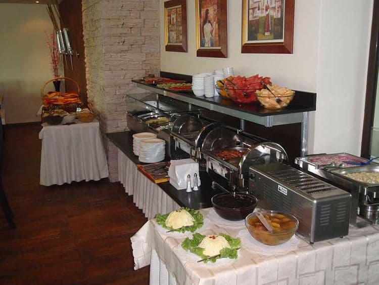 Julia Hotel