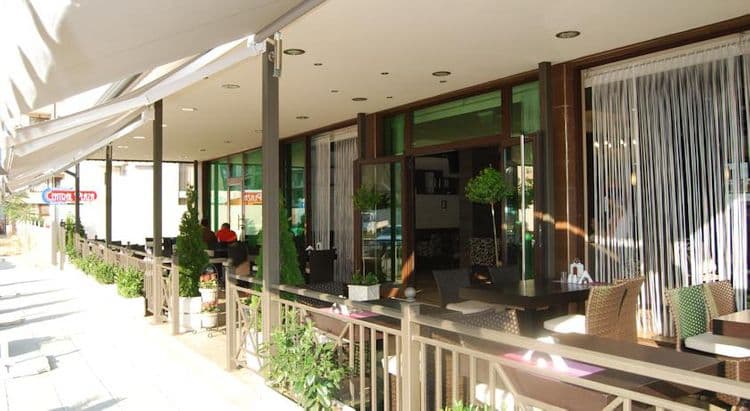 Central Plaza Hotel