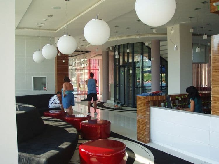 Riviera Blue Hotel