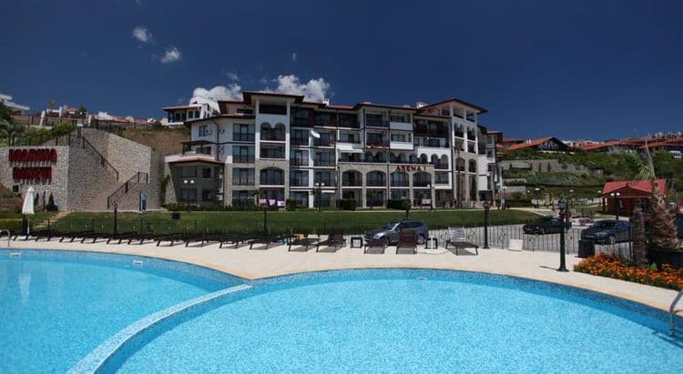 Palace Marine Dinevi