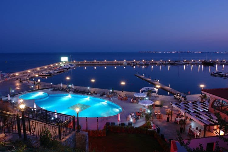 Palace Marine Dinevi
