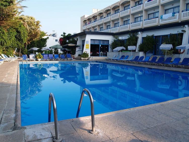 Paphiessa Hotel & Apartments