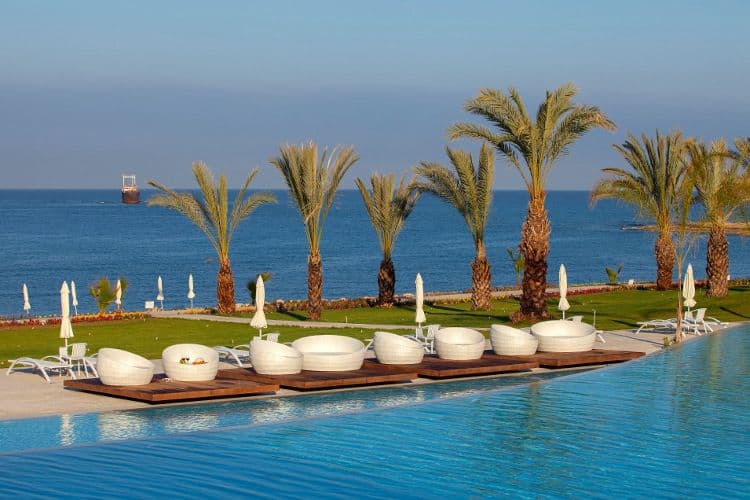King Evelthon Beach Hotel & Resort