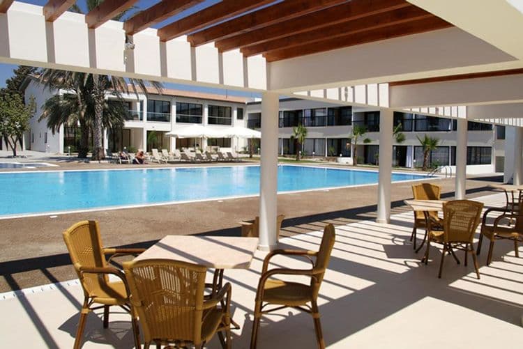 Royal Blue Hotel & Spa