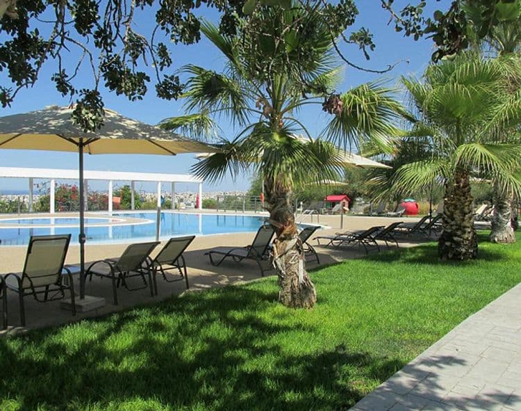 Royal Blue Hotel & Spa