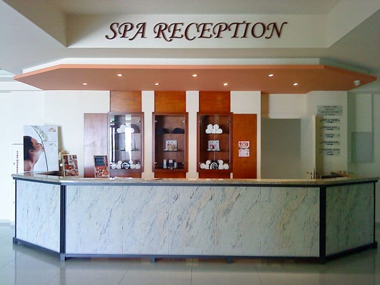 Royal Blue Hotel & Spa