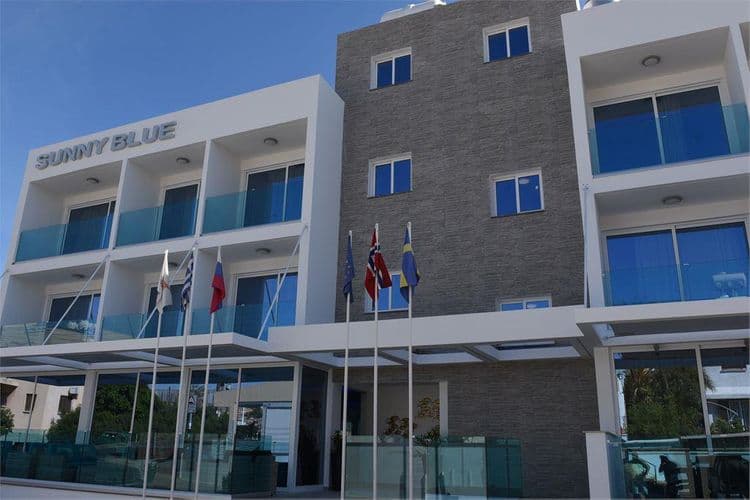 Sunny Blue Hotel