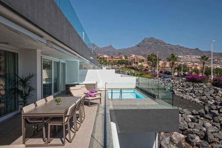 Baobab Suites Hotel